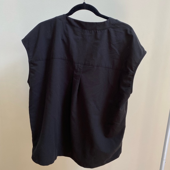 Jaanuu sleeveless scrub top black Sz M nurse apparel - Picture 2 of 5